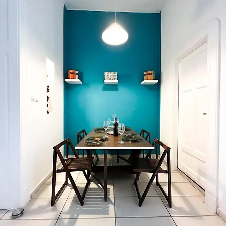 Vintage Pest - Center *